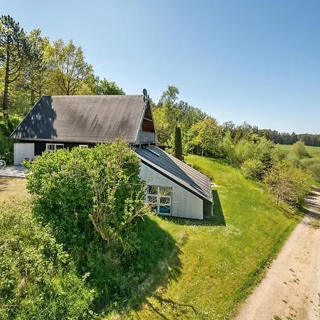 Gorgeous In With House A Panoramic View